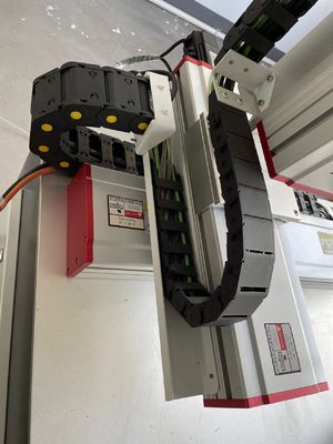 آلة لحام ليزر الألياف التلقائية مع نظام التحكم Cypcut و 50Hz-5KHz