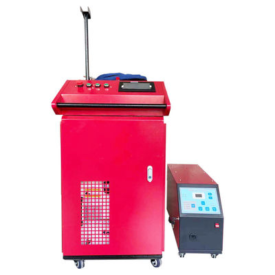 آلة لحام الليزر المصدر الليزر الألياف 1500W / 3000W للدقة العالية