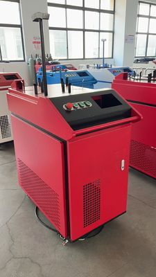 1000W 1500W 2000W 3000W آلة لحام ليزر الألياف المحمولة للصناعة