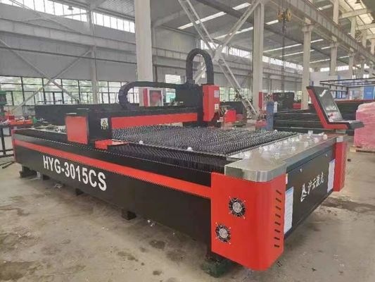 آلة قطع الليزر للألياف 3015 عالية الدقة للصفائح المعدنية 1000W 1500W 2000W 3000W
