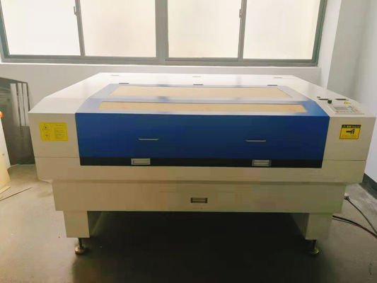 آلة حفر قطع ليزر CO2 40W 60W 80W 100W 150W 200W للقطع الدقيق