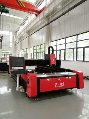 التركيب القطع بالليزر فائبر عالية الدقة النوع 3015 CNC 1000w 2000w 3000w