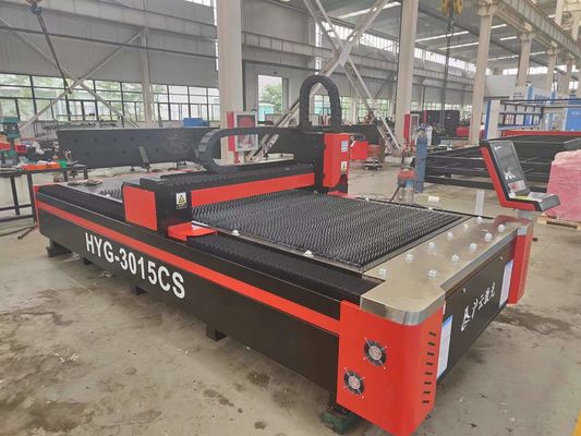 التركيب القطع بالليزر فائبر عالية الدقة النوع 3015 CNC 1000w 2000w 3000w
