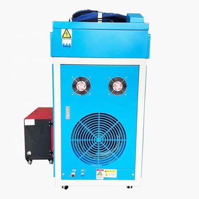 3000w Max. الطاقة الخروجية اليدية المحملة ليزر لحام آلة الضوء لحام 120 * 60 * 60 لحام