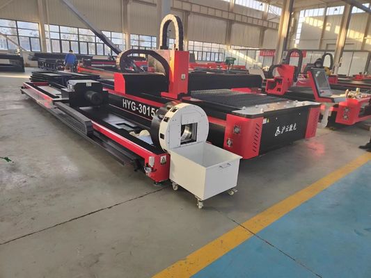 1500mm*3000mm آلة قطع المعادن معدات الليزر الصناعية 1000W CNC الليزر الألياف